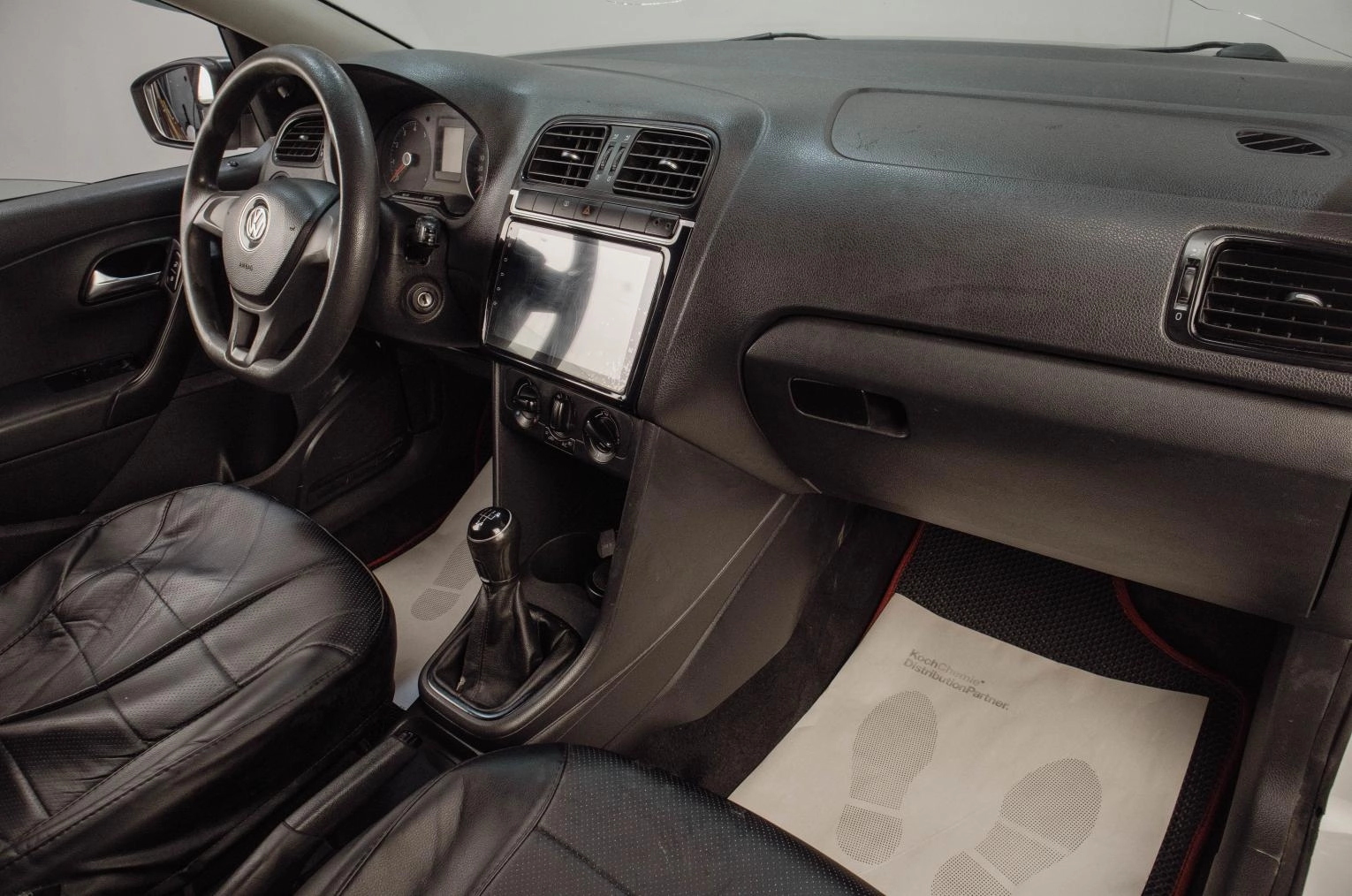 Volkswagen Polo 14 из 16