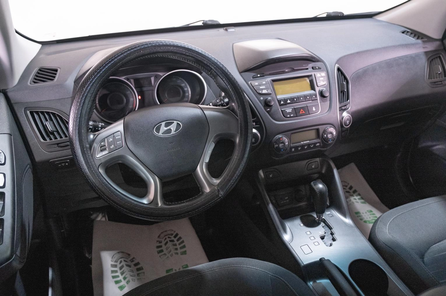 Hyundai ix35 8 из 24