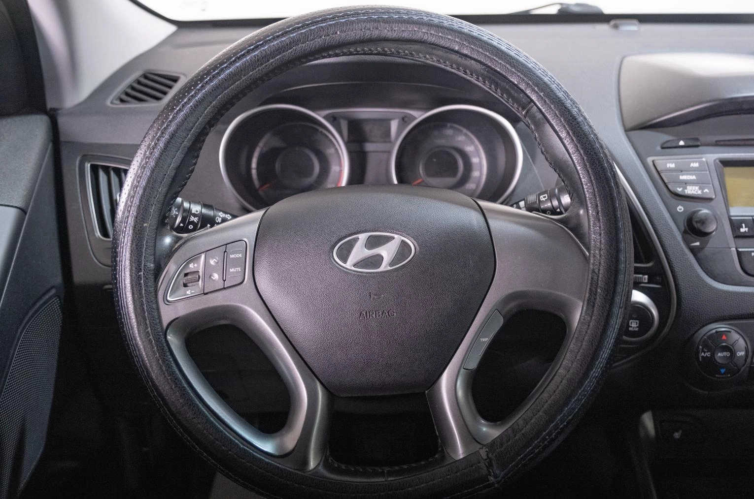 Hyundai ix35 13 из 24