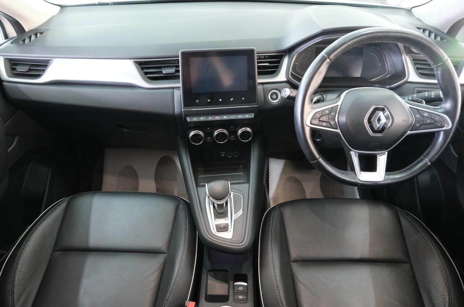 Renault Captur 16 из 28