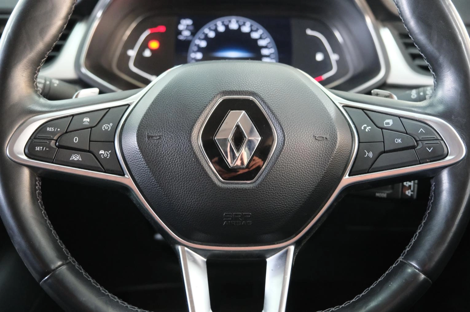 Renault Captur 12 из 28