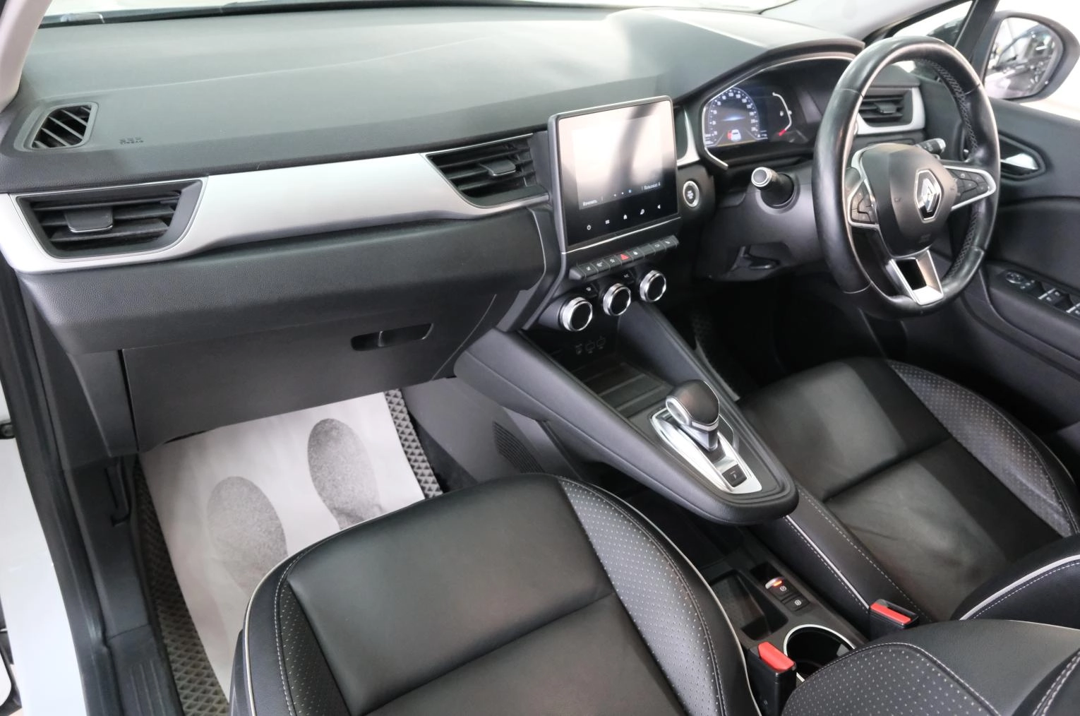 Renault Captur 22 из 28