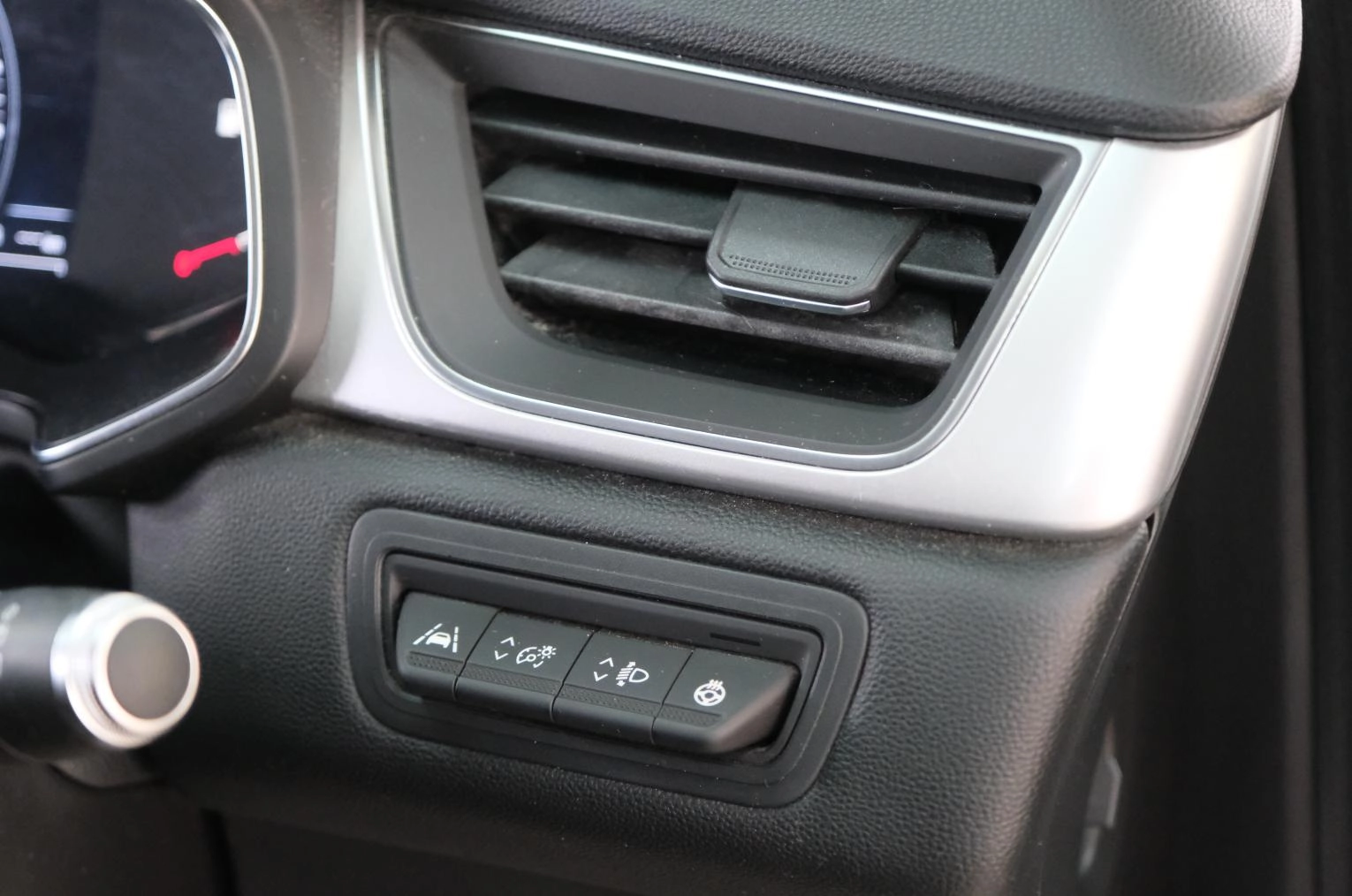 Renault Captur 9 из 28