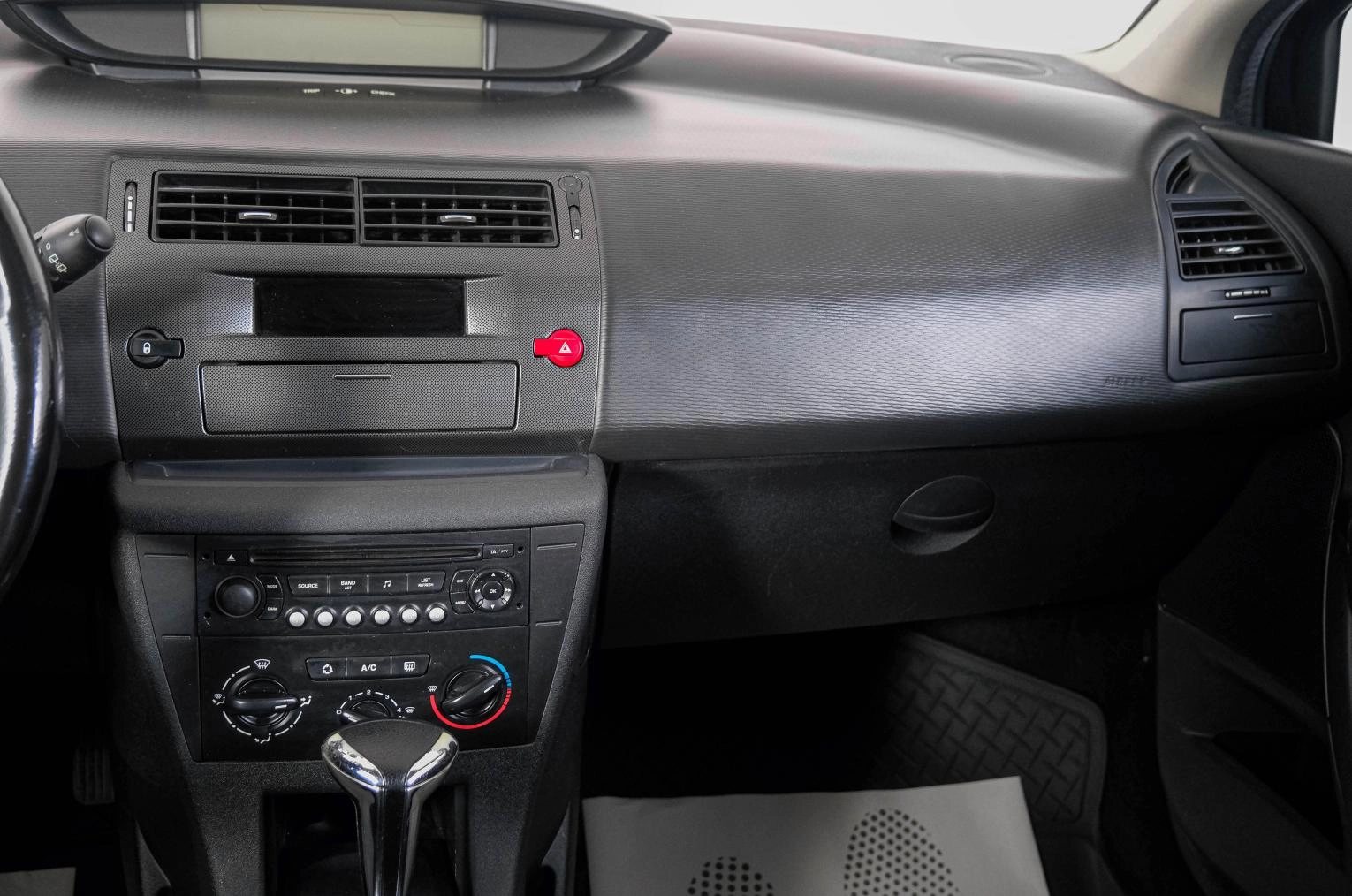 Citroen C4 14 из 20