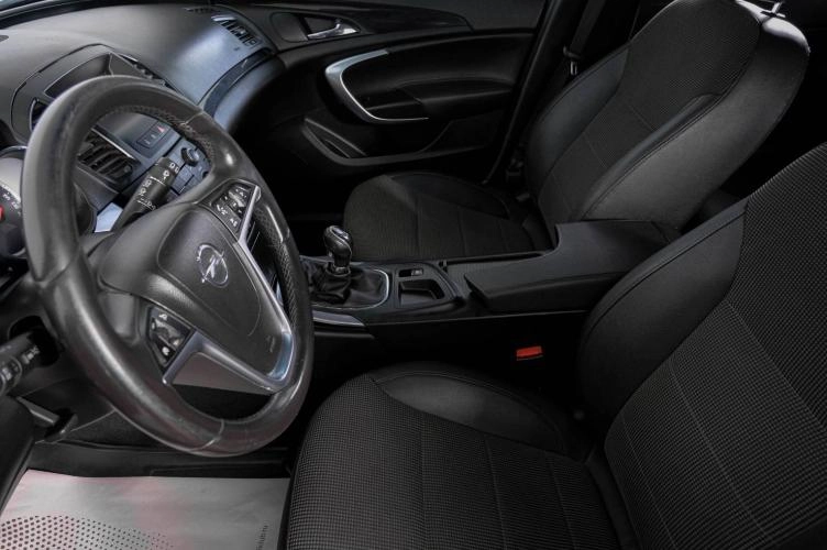Opel Insignia 8 из 24