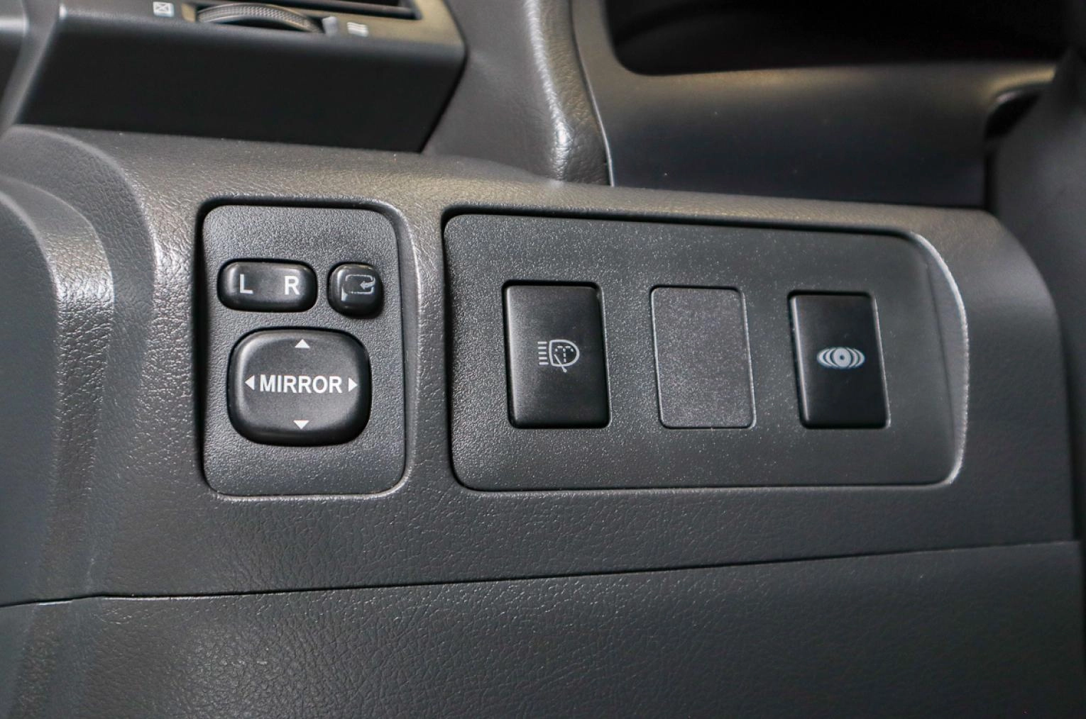 Toyota Camry 13 из 23