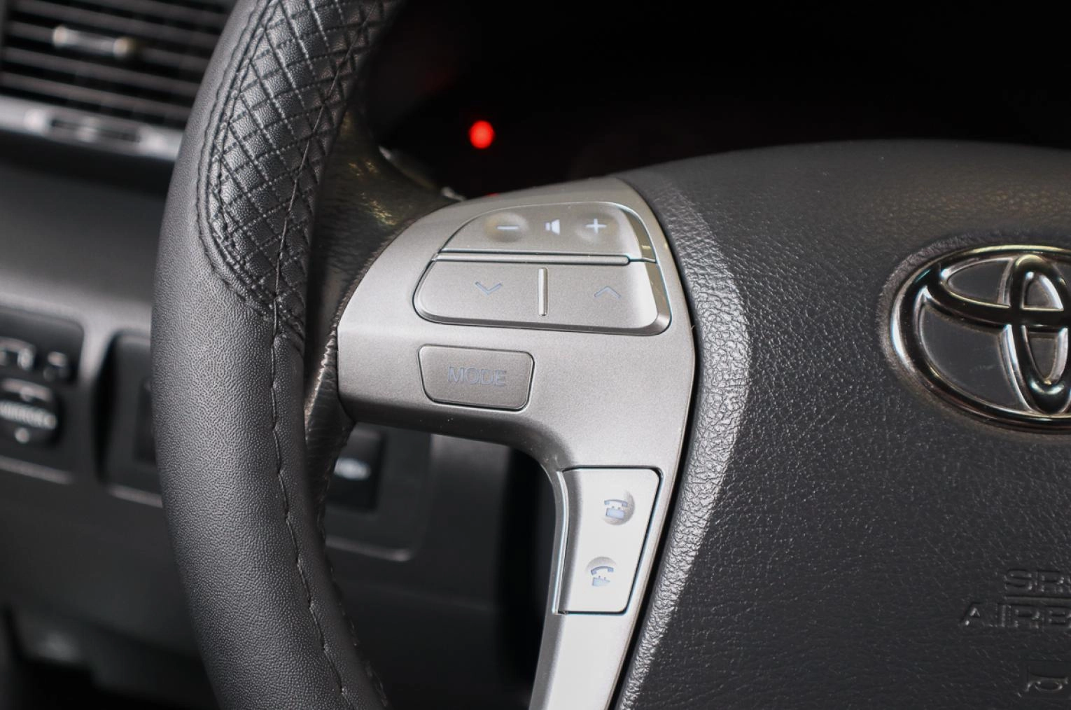 Toyota Camry 9 из 23