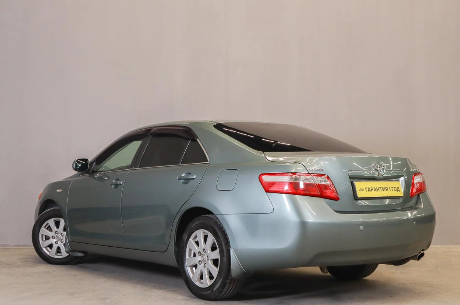 Toyota Camry 4 из 23