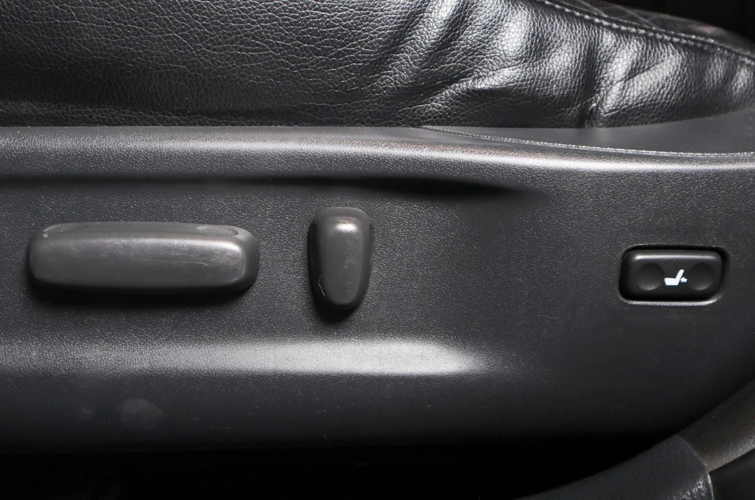 Toyota Camry 12 из 23