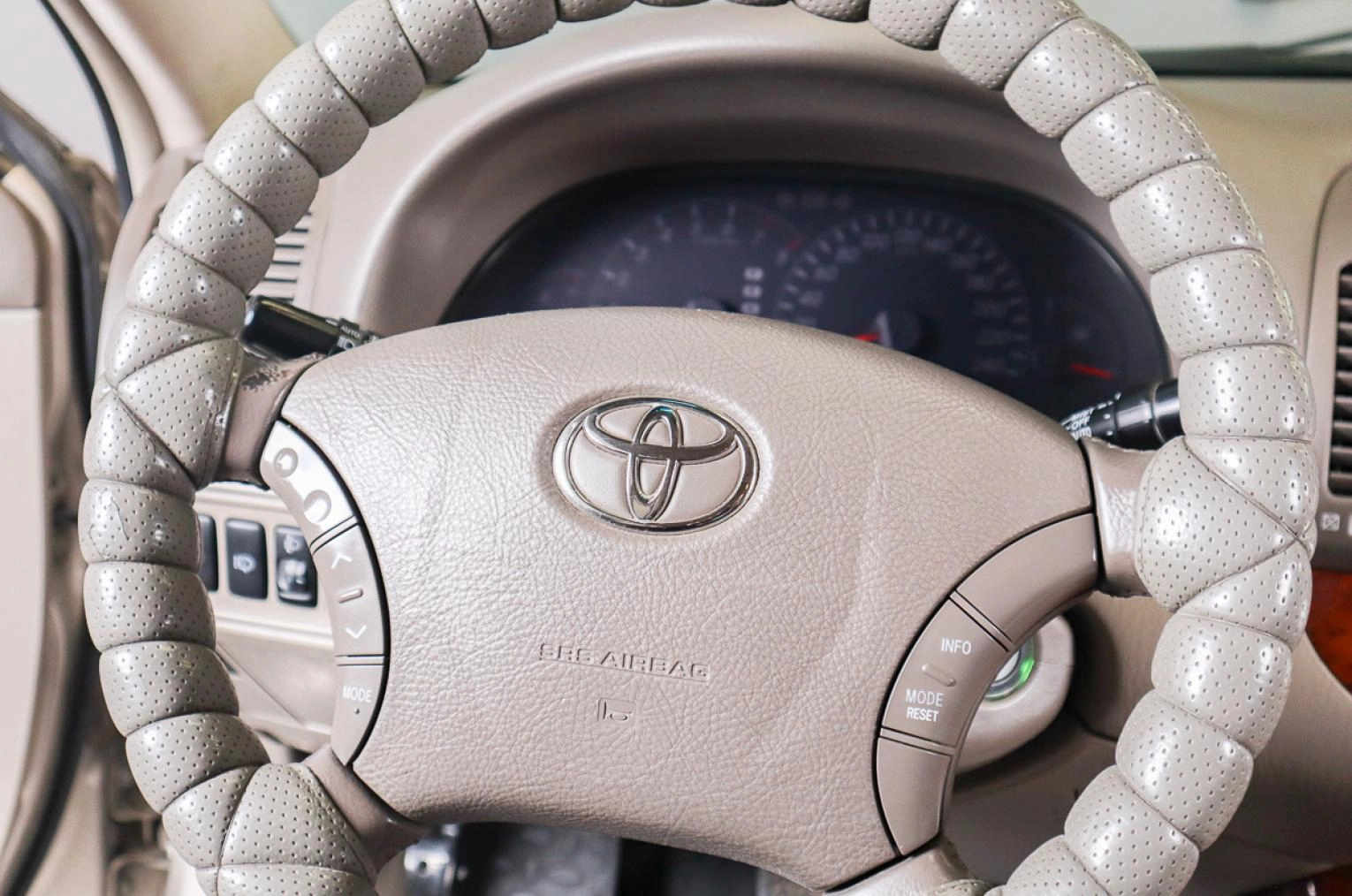 Toyota Camry 11 из 23