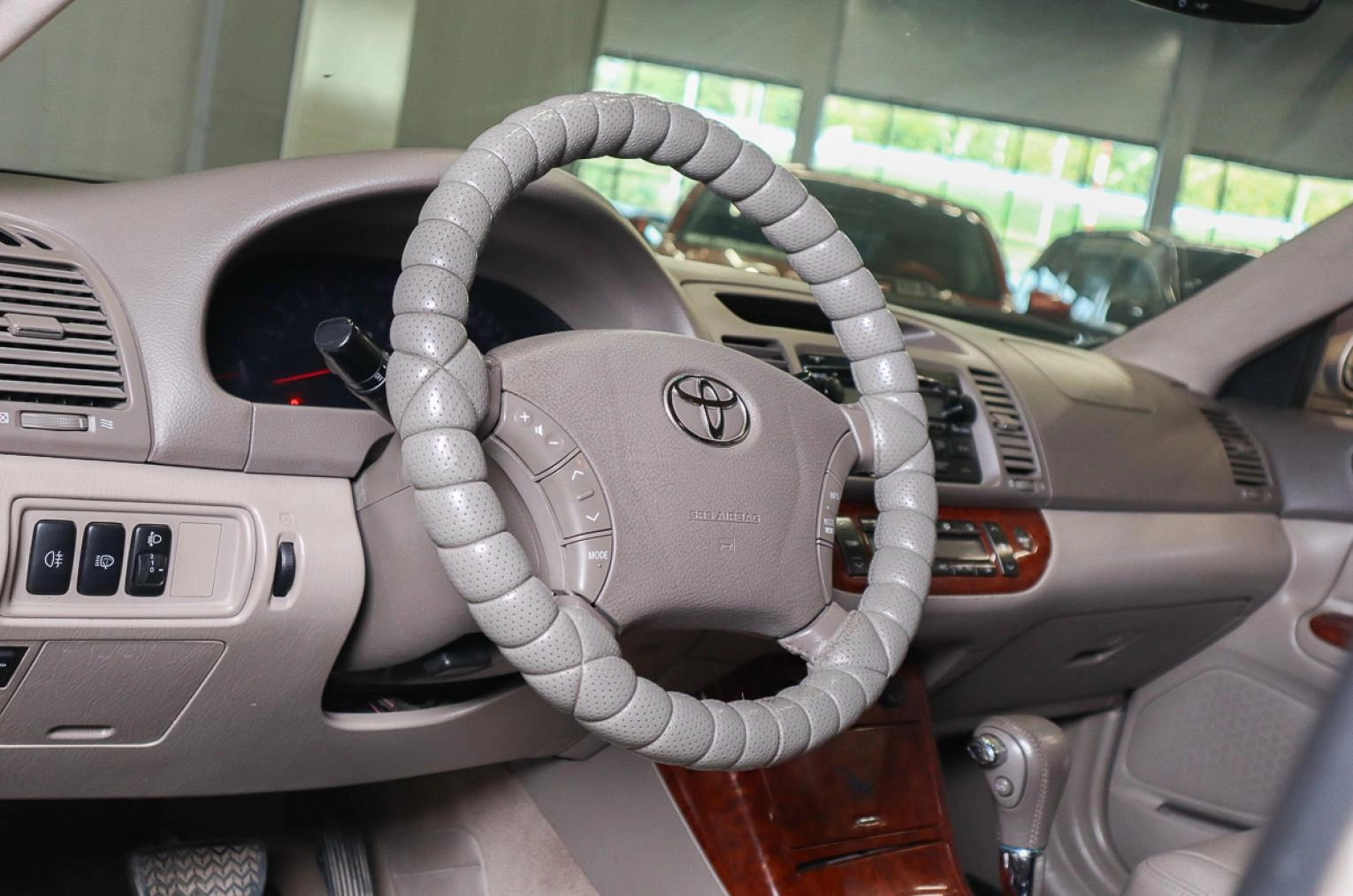 Toyota Camry 7 из 23