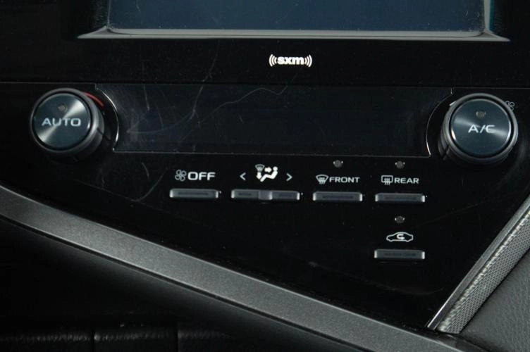 Toyota Camry 20 из 23