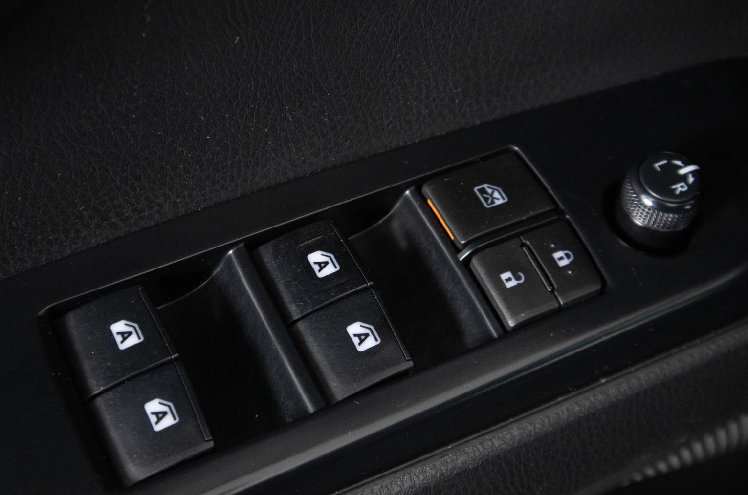 Toyota Camry 23 из 23