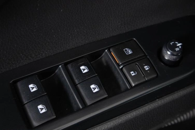 Toyota Camry 23 из 23