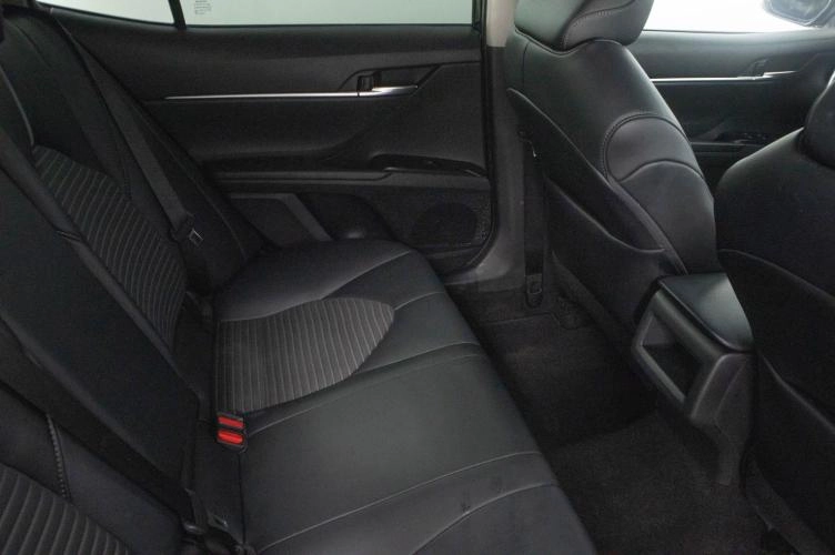 Toyota Camry 11 из 23