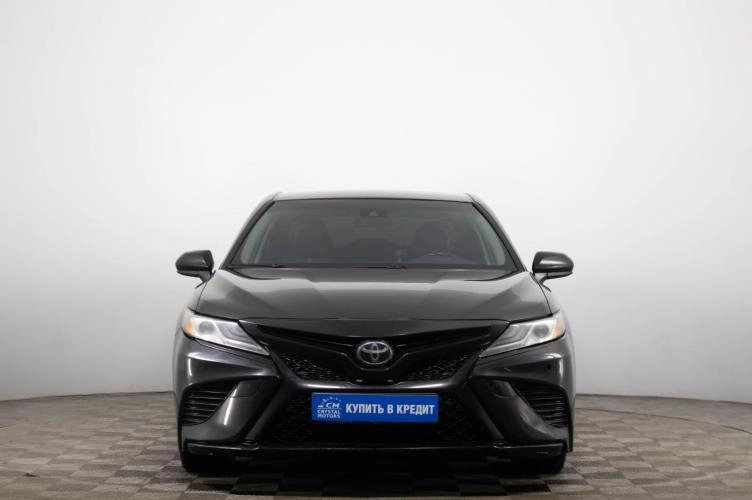 Toyota Camry 2 из 5
