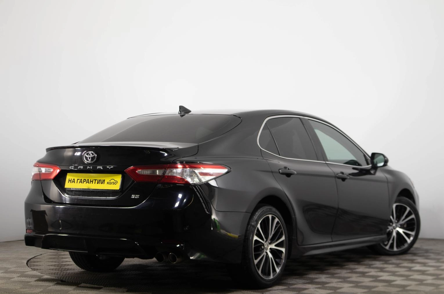 Toyota Camry 4 из 23