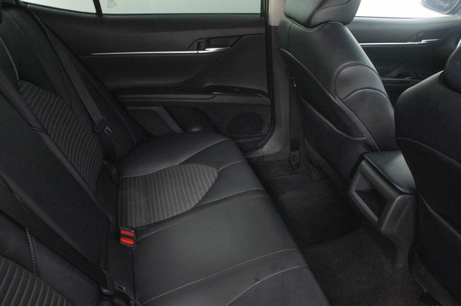 Toyota Camry 11 из 23