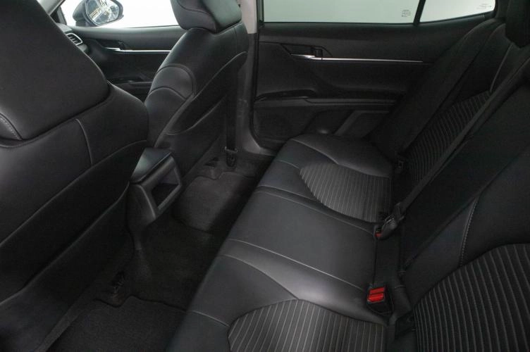 Toyota Camry 10 из 23