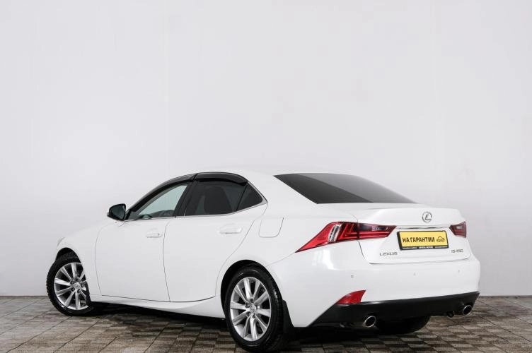 Lexus IS 4 из 5
