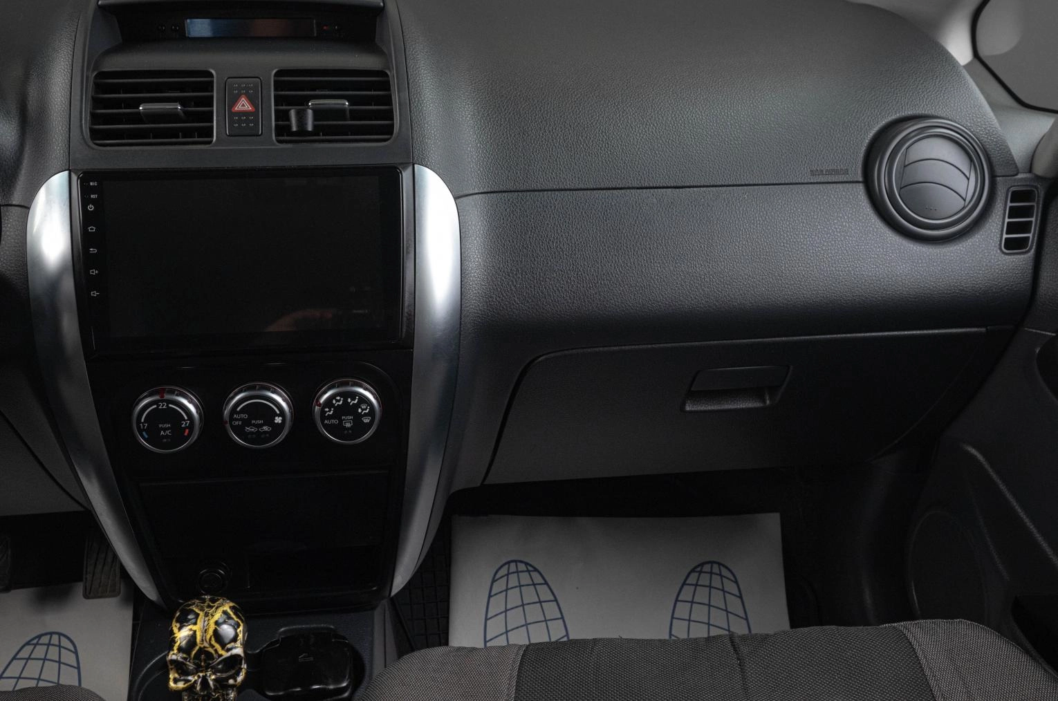 Suzuki SX4 14 из 18