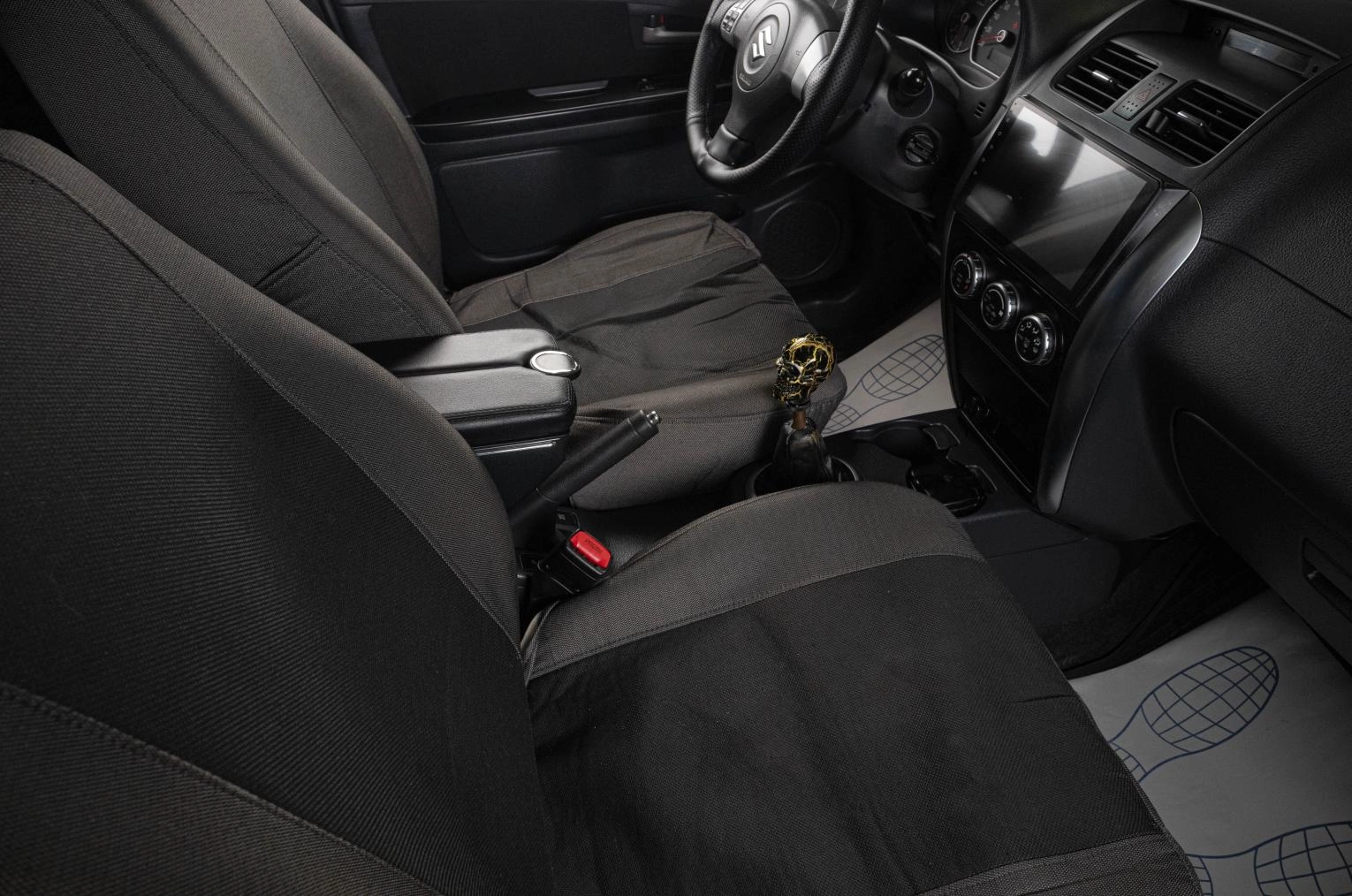 Suzuki SX4 16 из 18