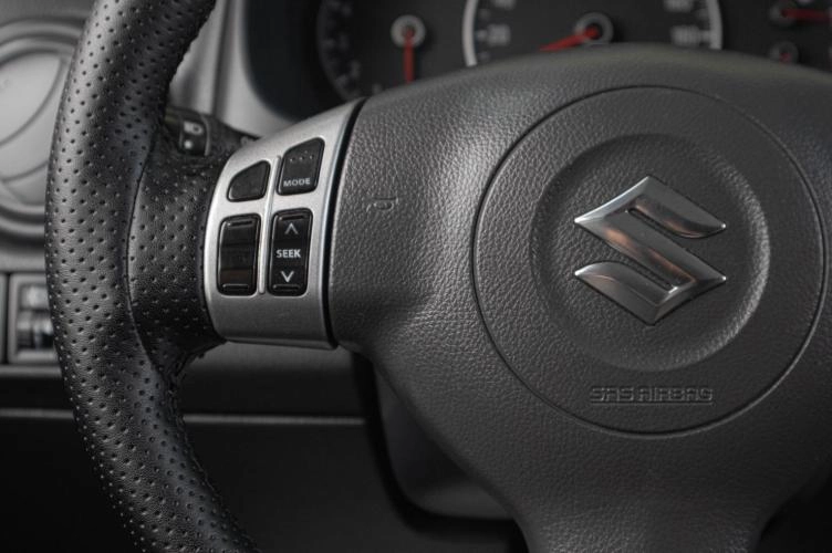 Suzuki SX4 10 из 18