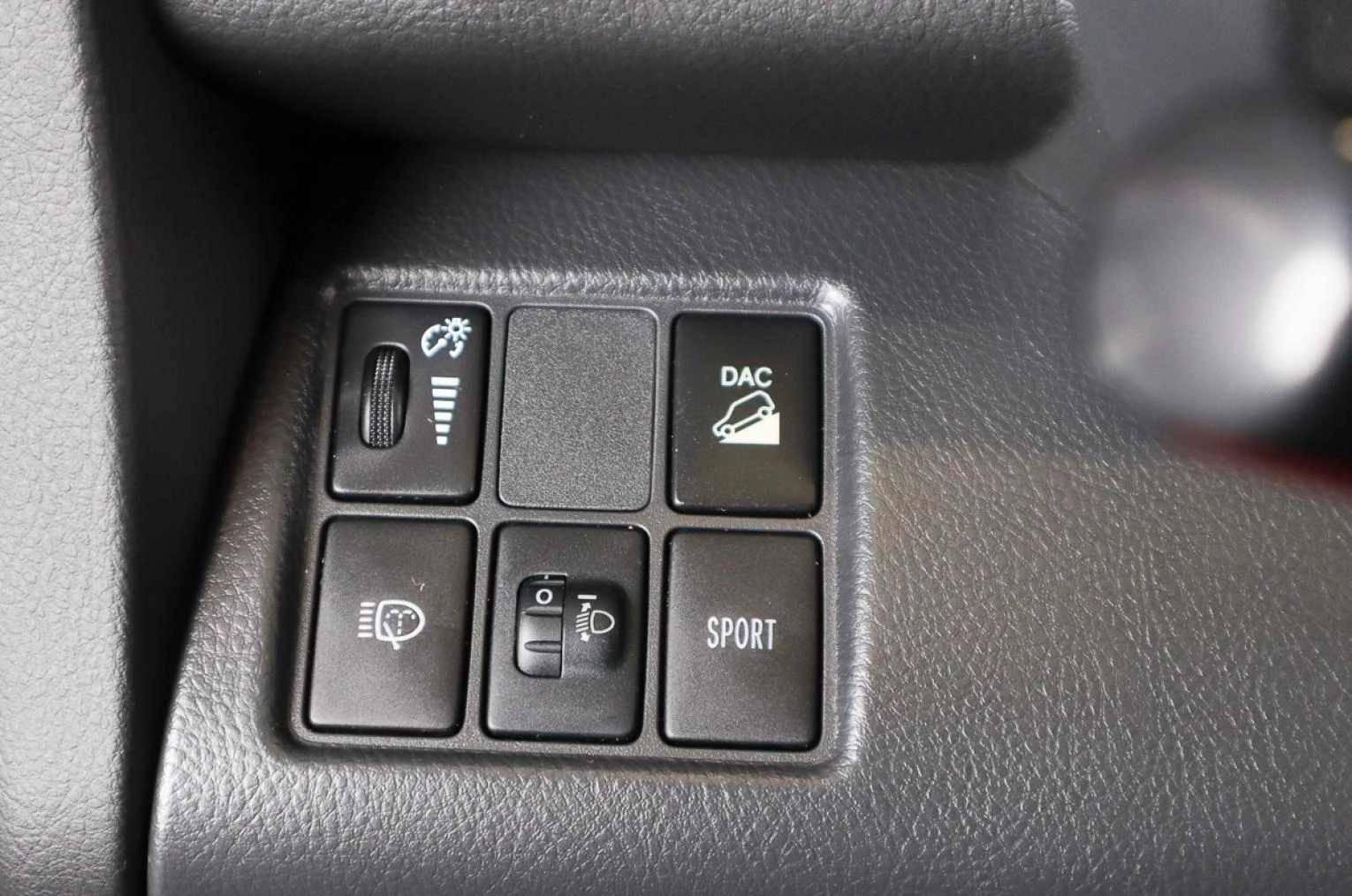 Toyota RAV4 9 из 19