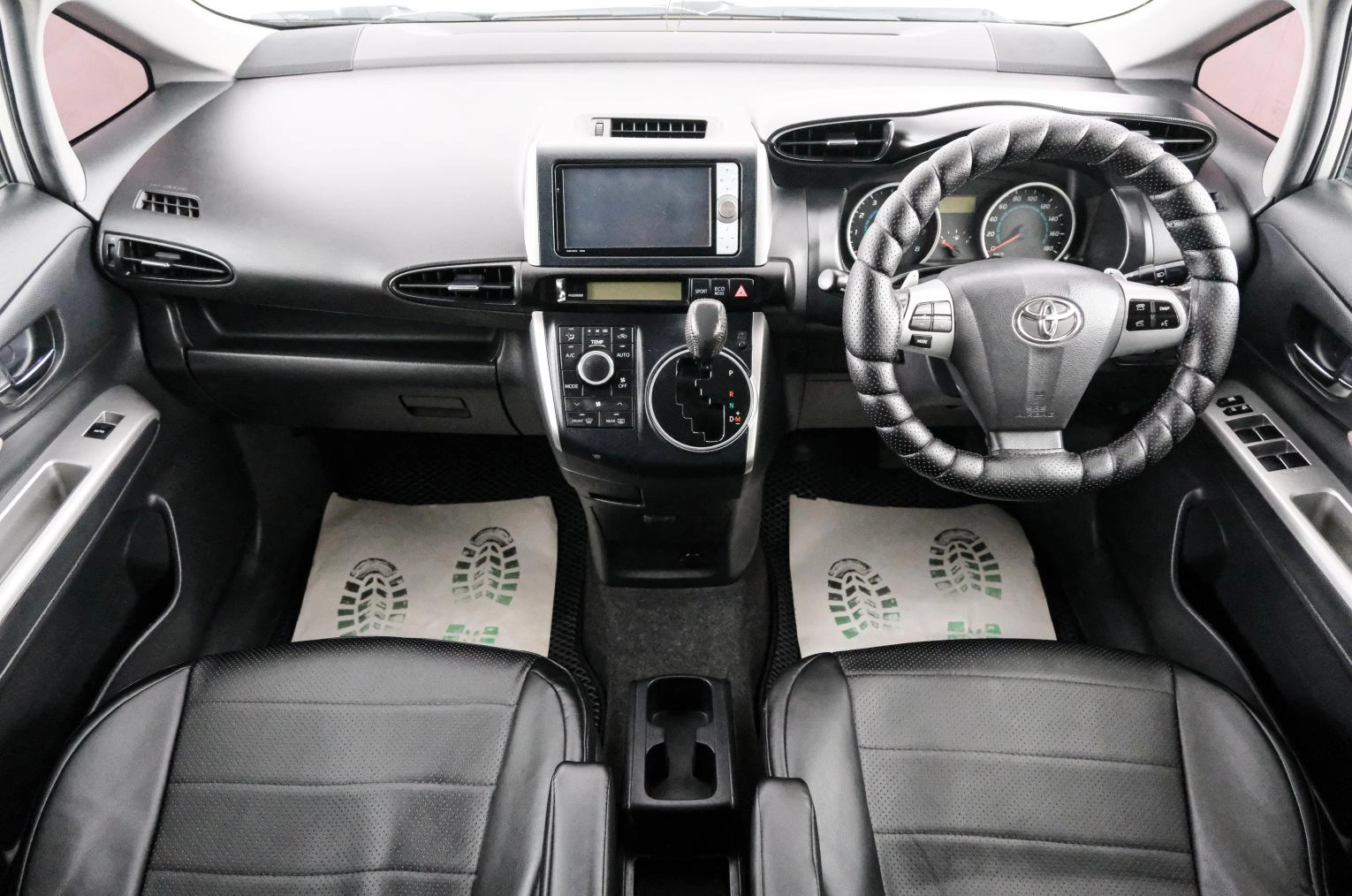 Toyota Wish 10 из 22