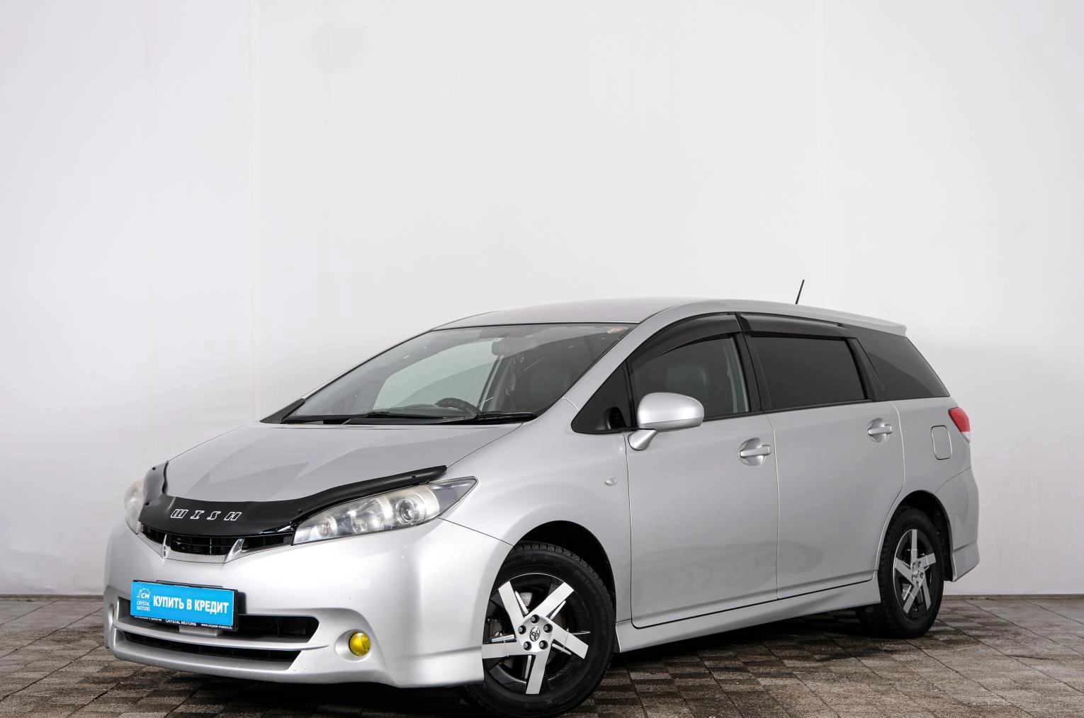 Toyota Wish 3 из 22
