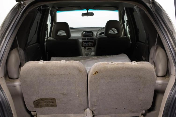 Toyota Corolla Spacio 7 из 20