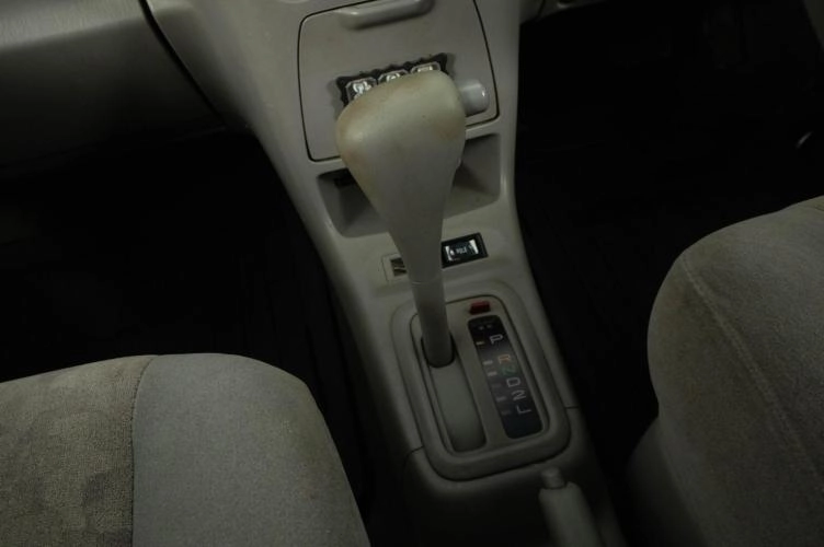 Toyota Corolla Spacio 18 из 20