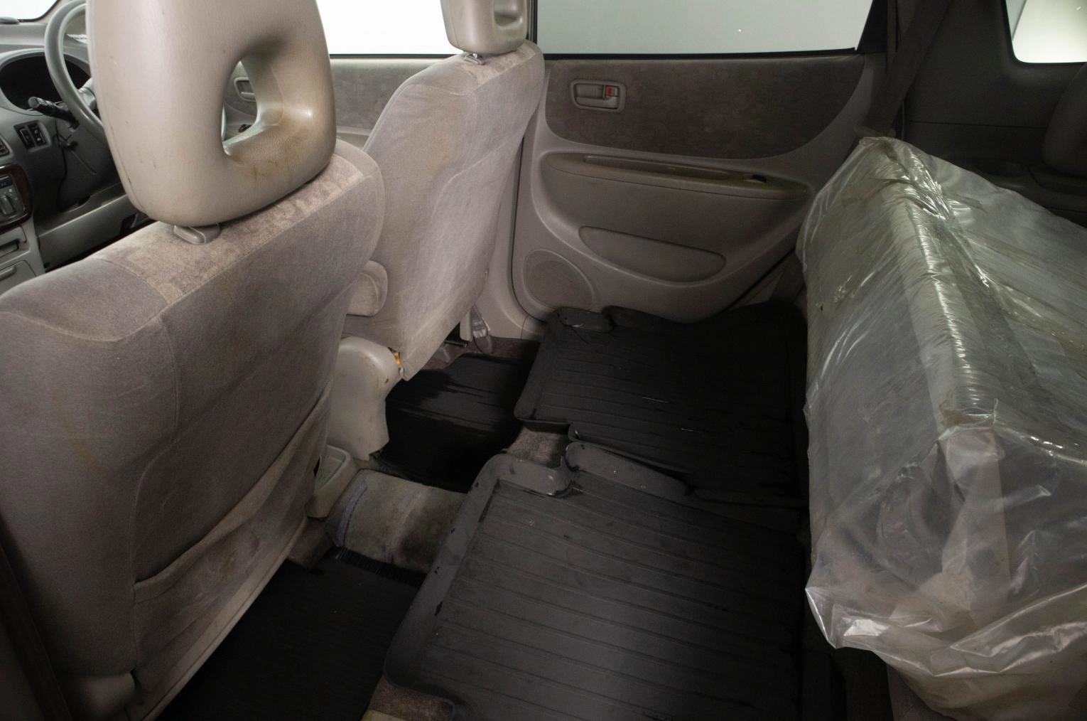 Toyota Corolla Spacio 10 из 20