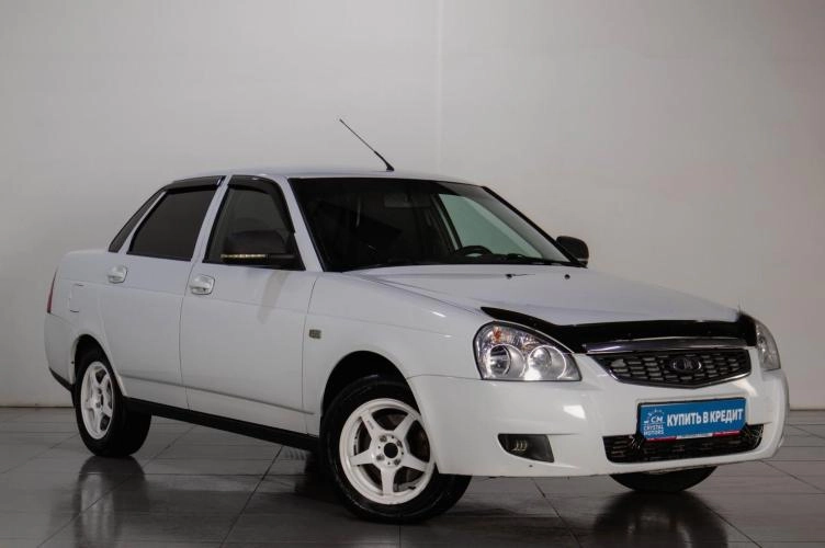 ВАЗ (LADA) Priora 1 из 6