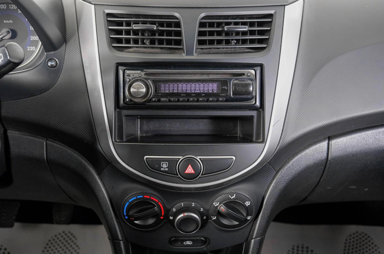 Hyundai Solaris 16 из 20