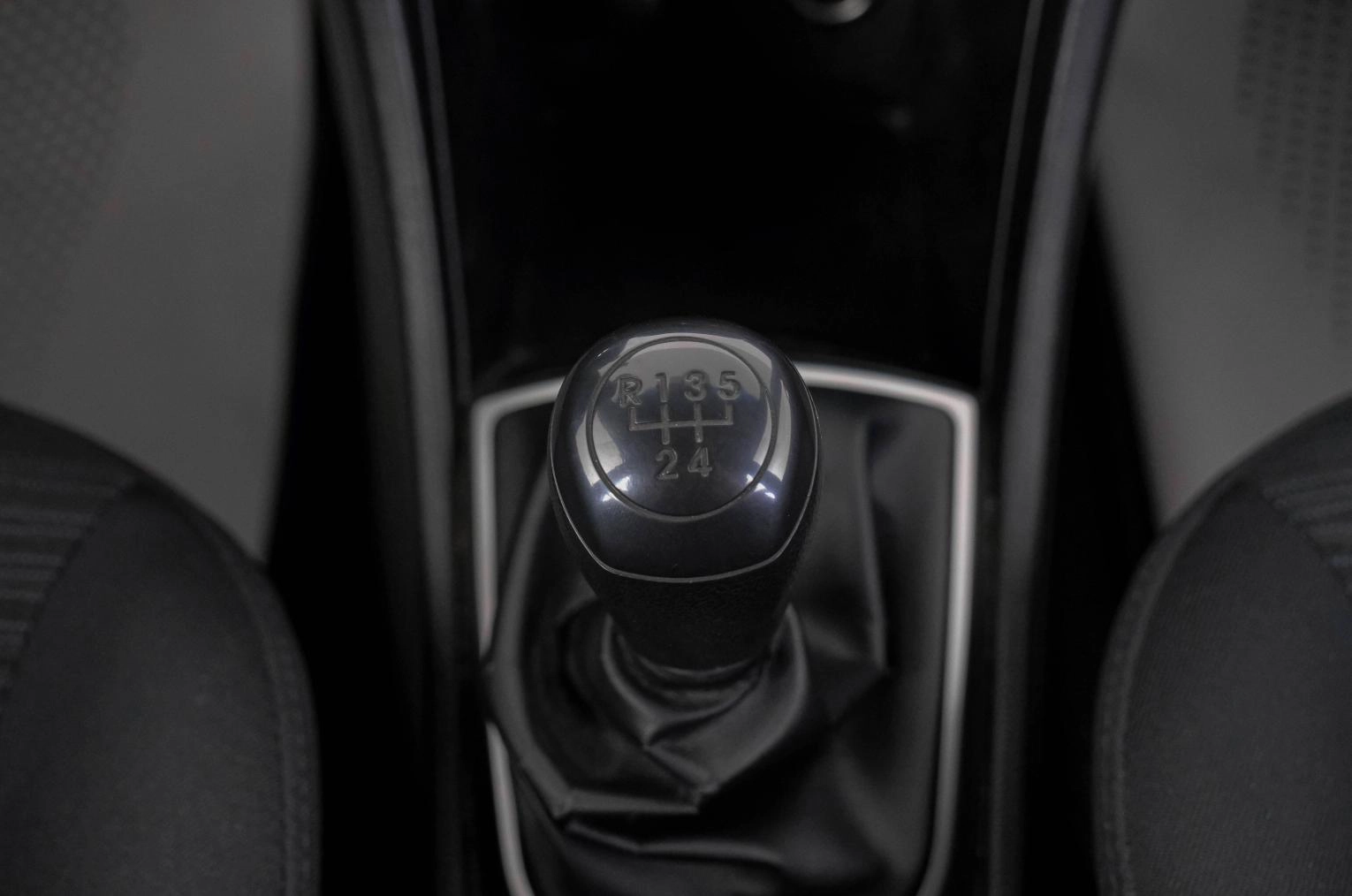 Hyundai Solaris 18 из 20