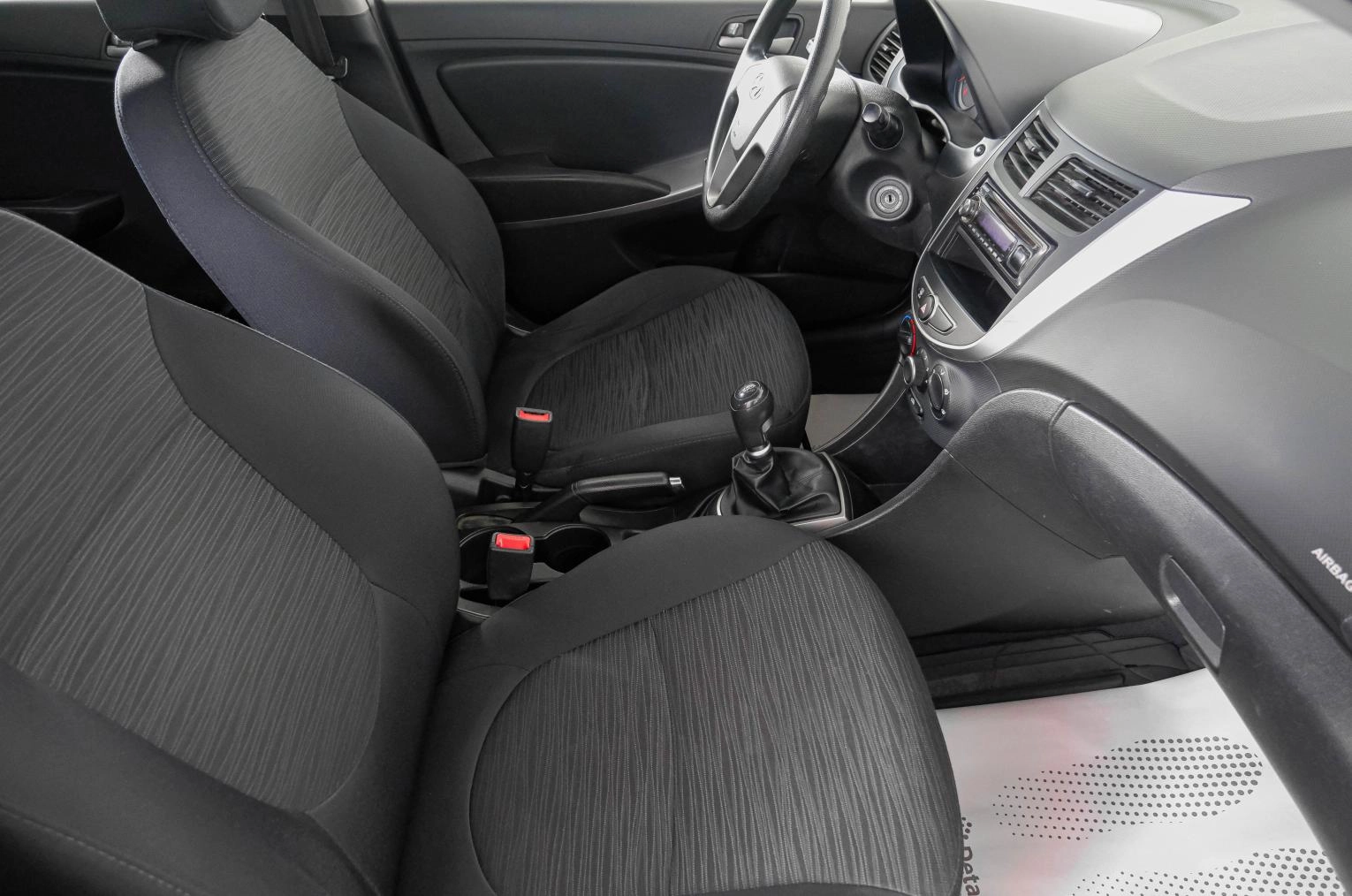 Hyundai Solaris 11 из 20