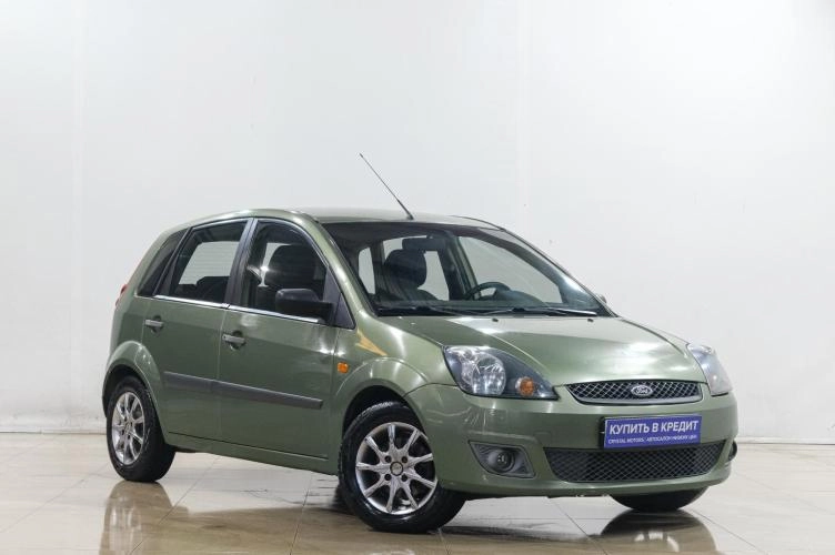 Ford Fiesta 1 из 5