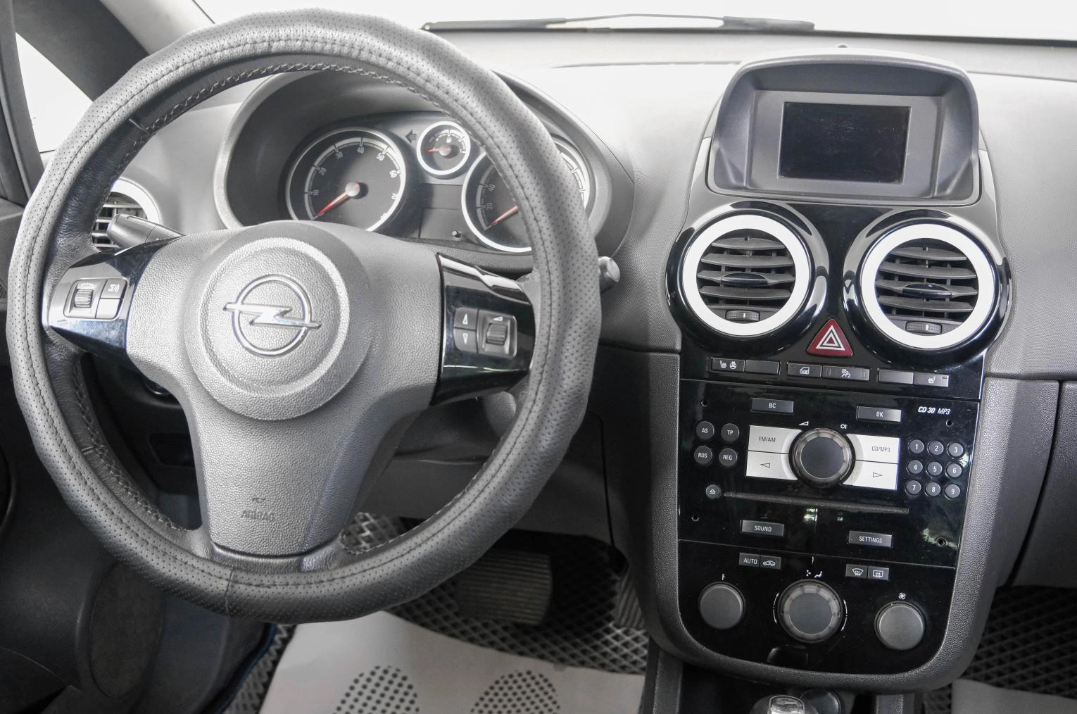 Opel Corsa 13 из 23