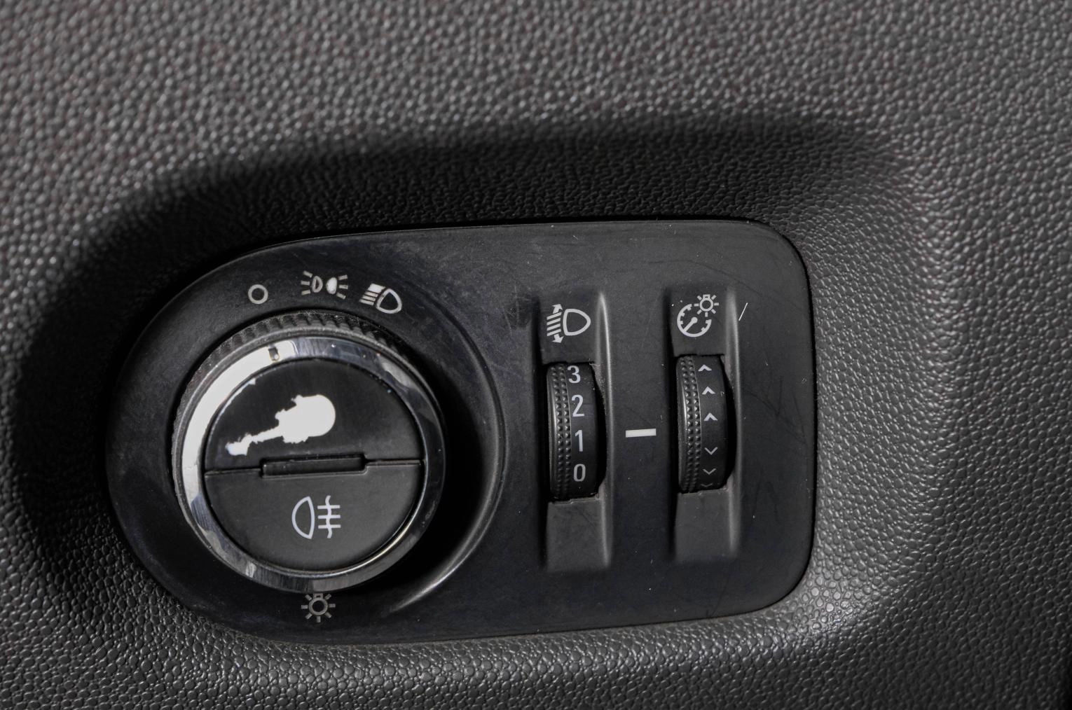 Opel Corsa 22 из 23