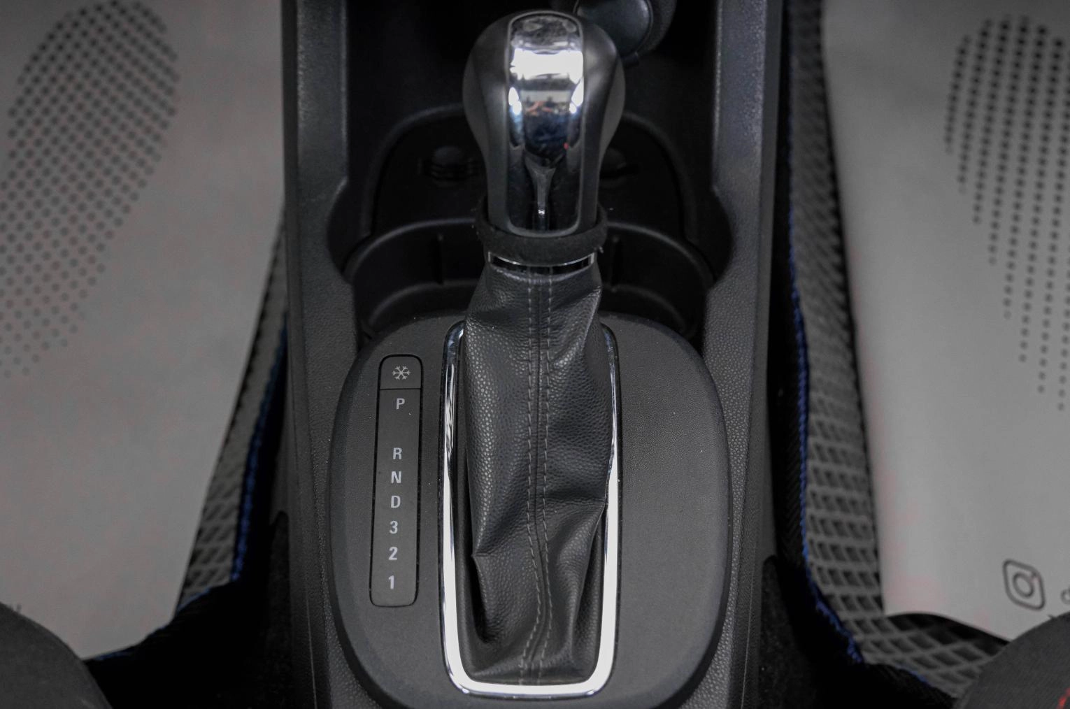 Opel Corsa 21 из 23