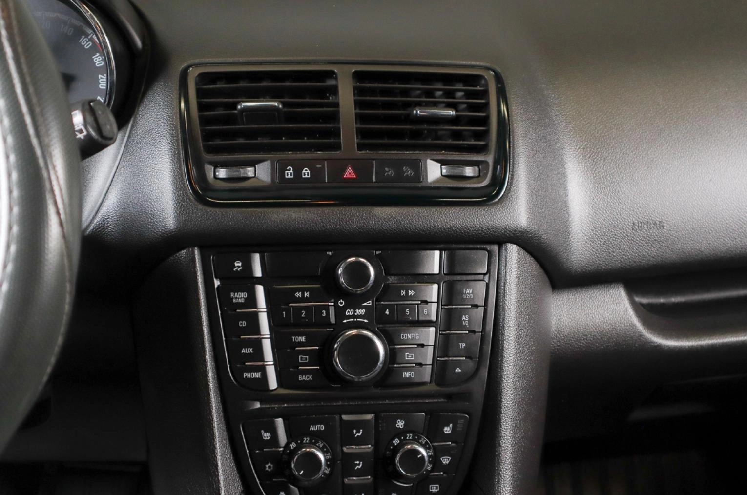 Opel Meriva 14 из 18