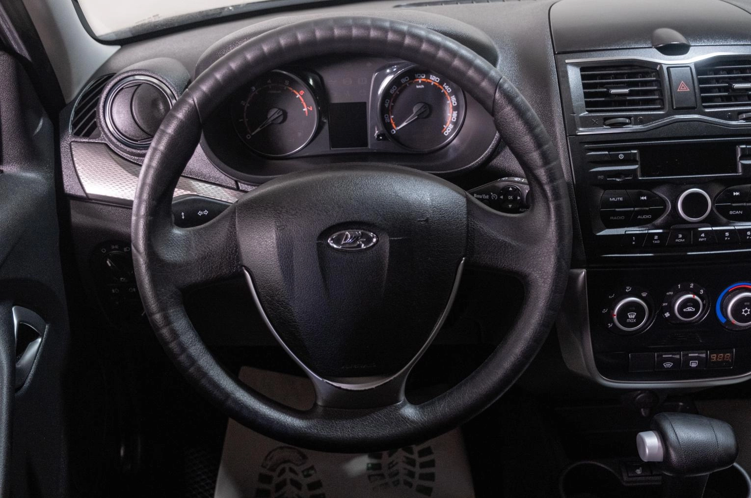 ВАЗ (LADA) Granta 11 из 19