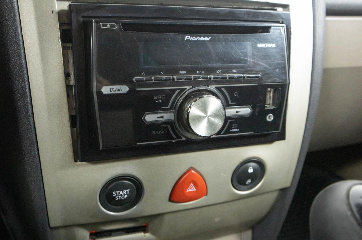 Renault Megane 16 из 19