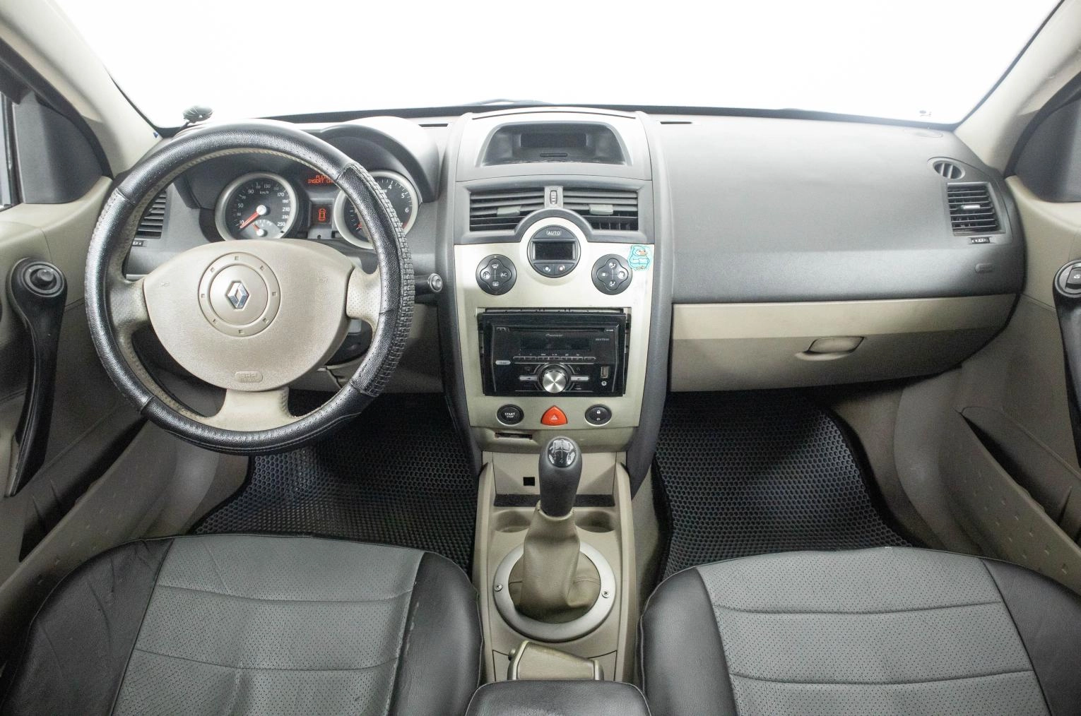 Renault Megane 13 из 19