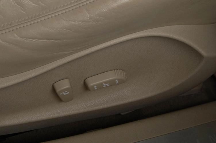 Infiniti FX50 20 из 22