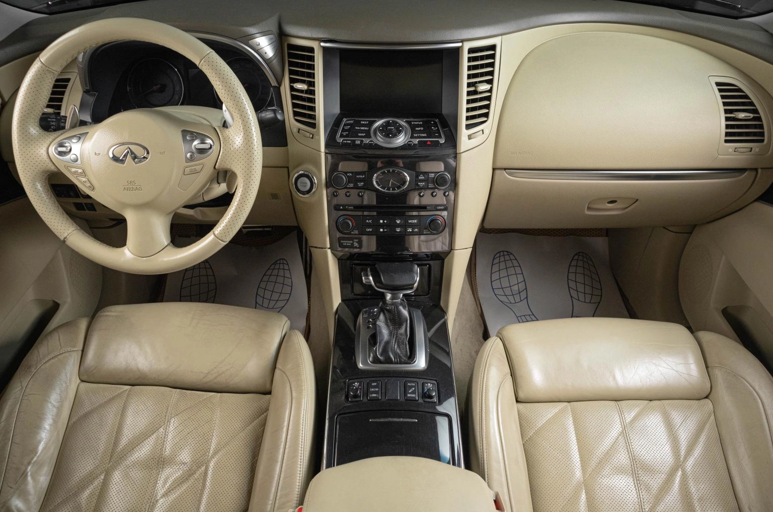 Infiniti FX50 7 из 22