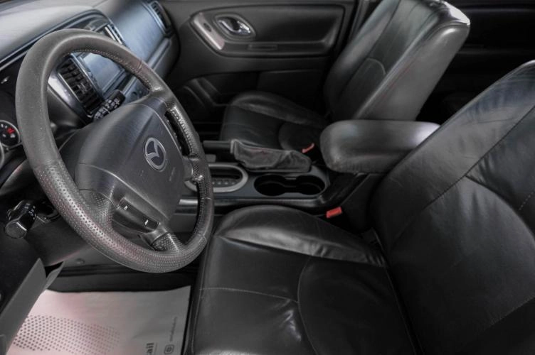 Mazda Tribute 8 из 22