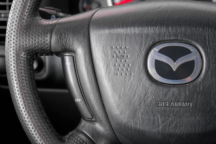 Mazda Tribute 16 из 22