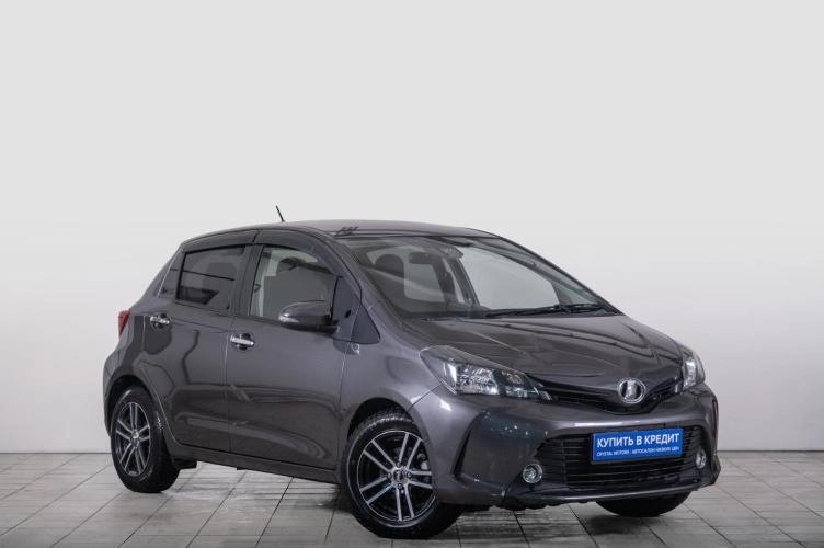 Toyota Vitz 1 из 5